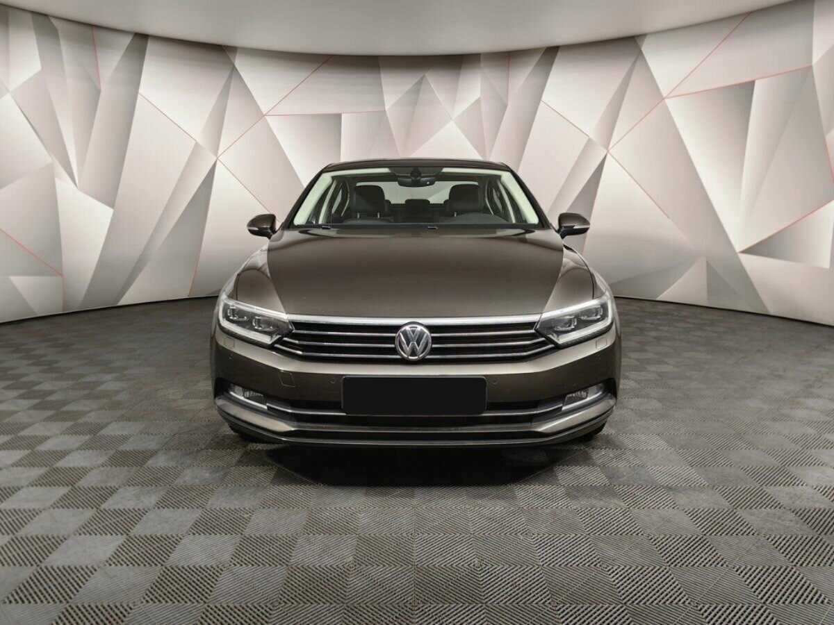 Volkswagen Passat 2017 года с пробегом. Фото: #6