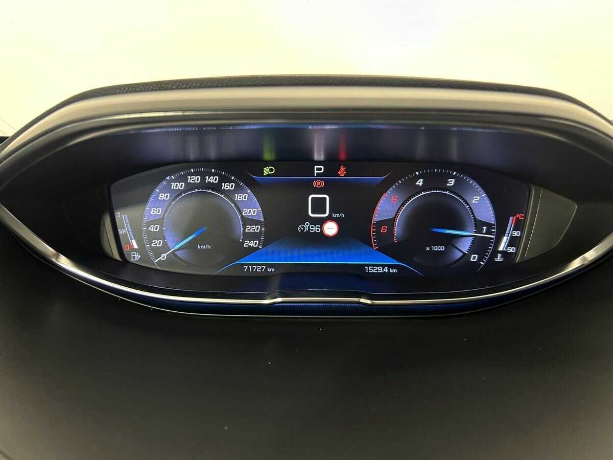 Б/У Пежо 5008 2020 года. Фото: #8