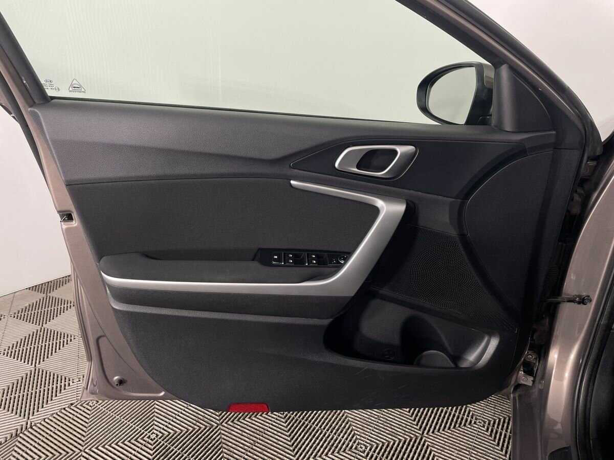 Б/У Киа Сид 2018 года. Фото: #7