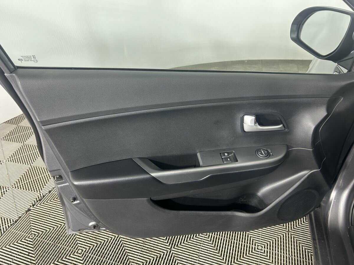 Б/У Киа Рио 2016 года. Фото: #7