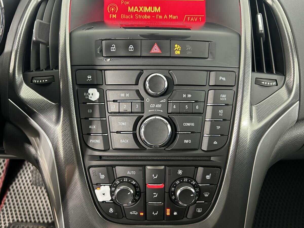 Б/У Опель Астра 2012 года. Фото: #11