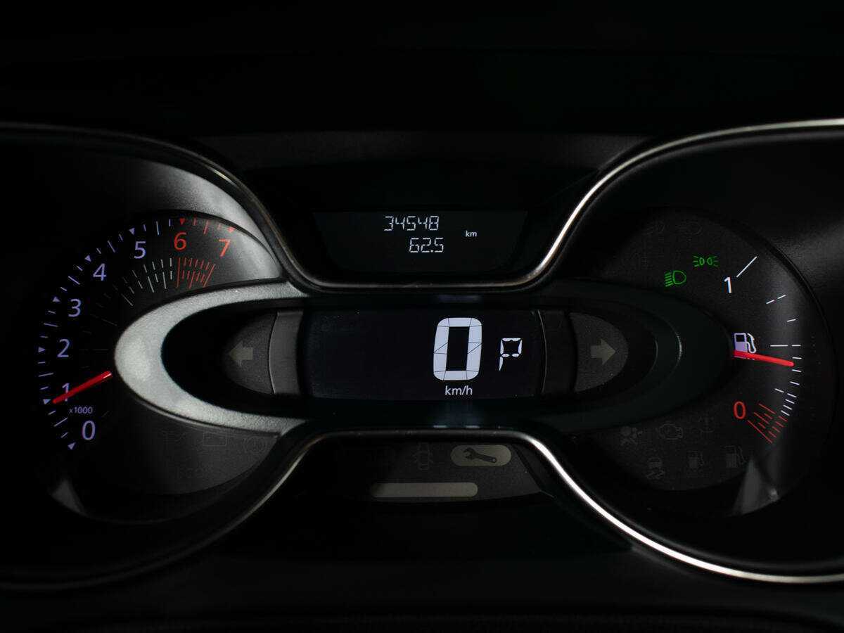 Б/У Рено Каптюр 2021 года. Фото: #9