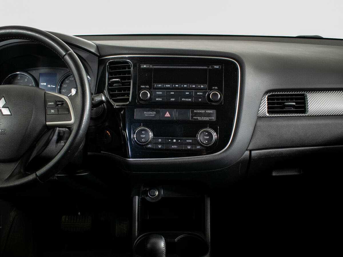 Б/У Митсубиши Оутлэндер 2012 года. Фото: #7