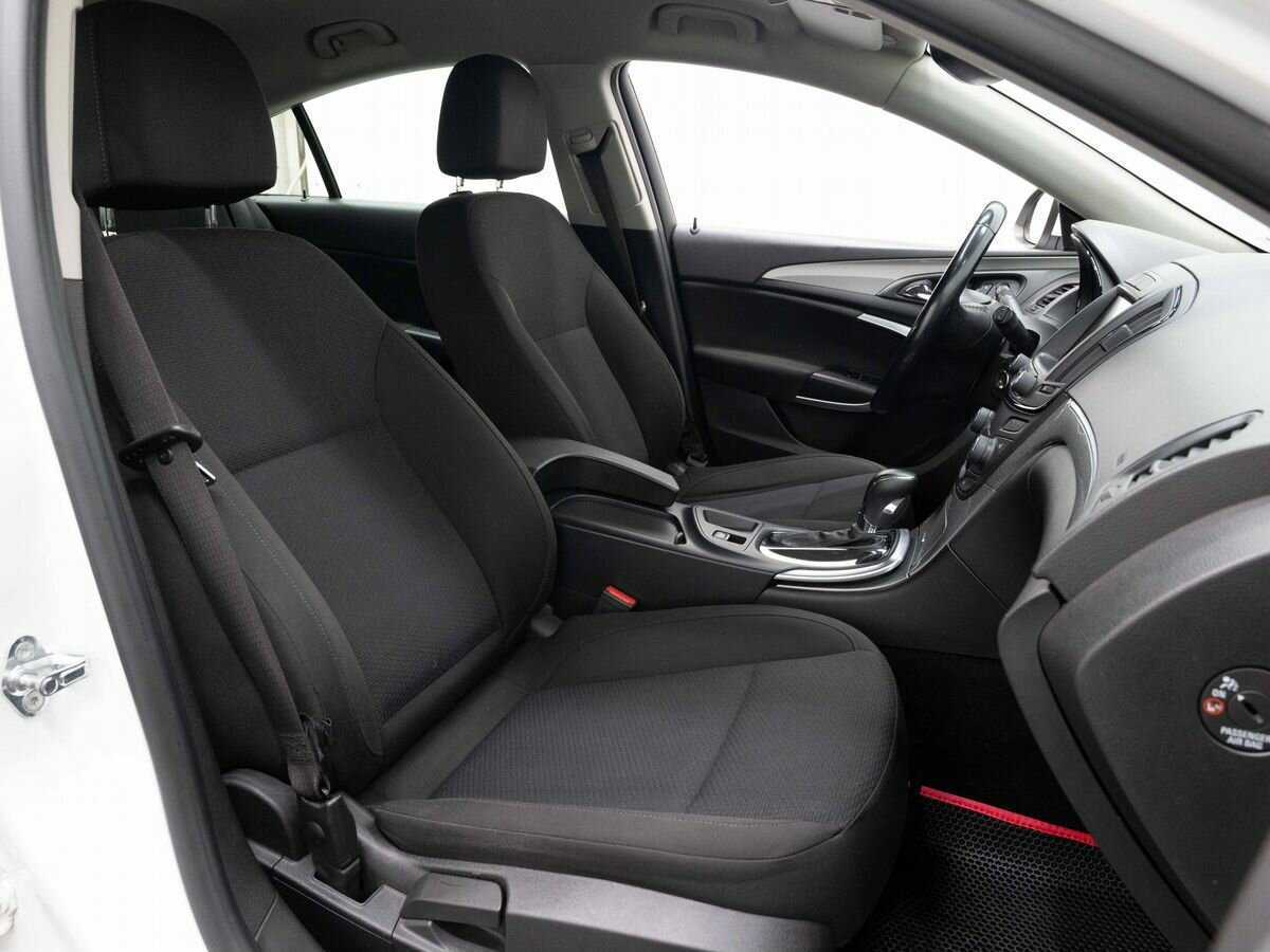 Б/У Опель Инсигния 2014 года. Фото: #11