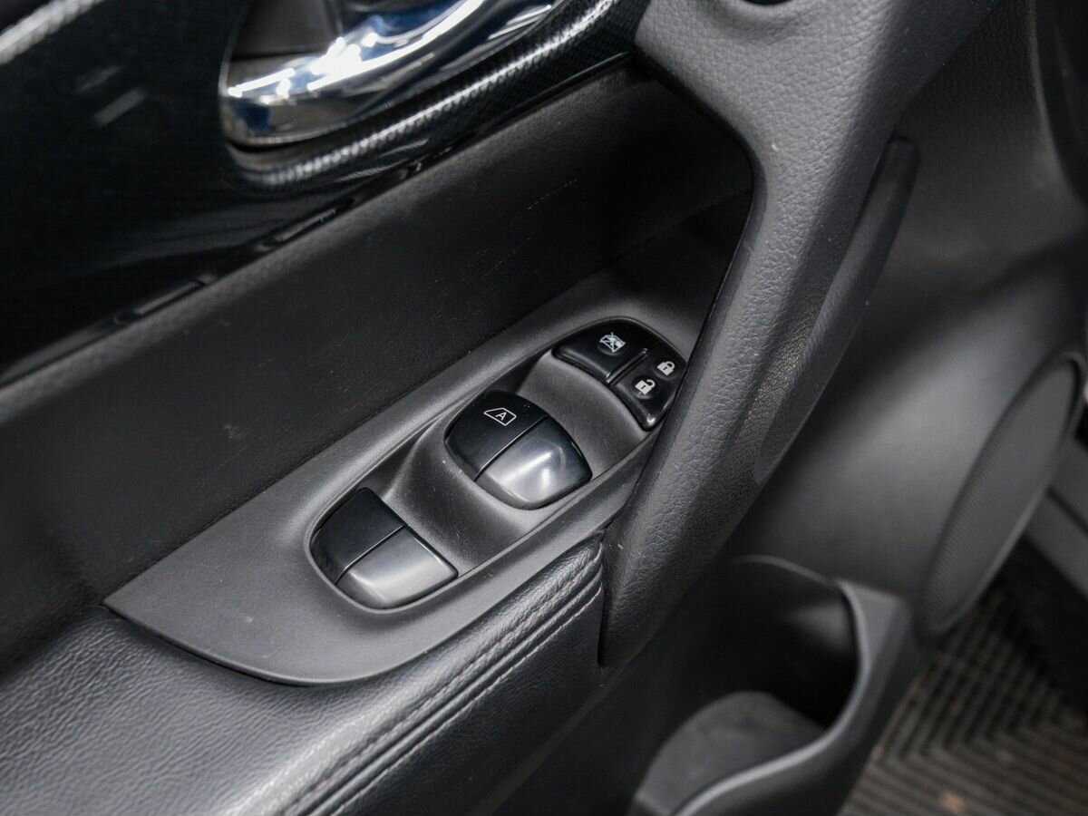 Б/У Ниссан Икс-Трейл 2015 года. Фото: #14