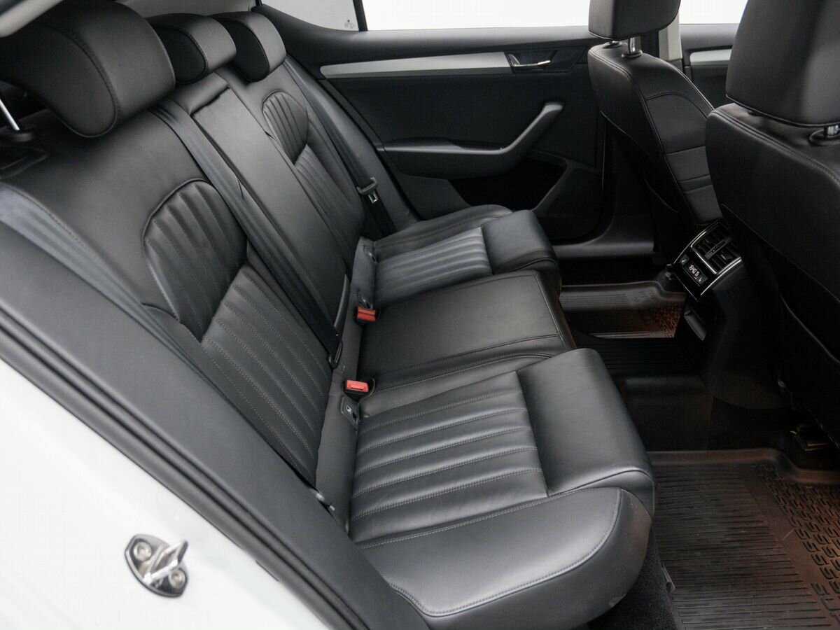 Б/У Шкода Суперб 2018 года. Фото: #8