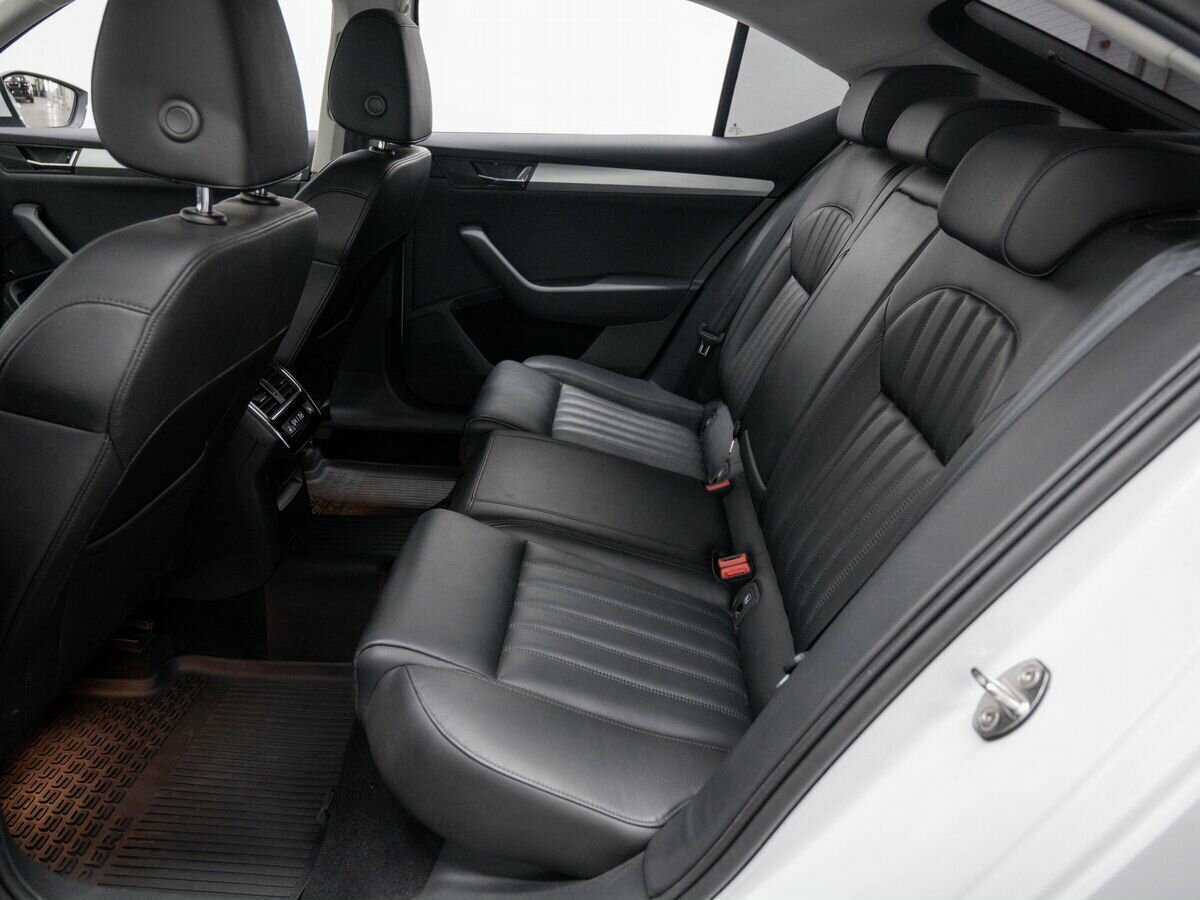 Б/У Шкода Суперб 2018 года. Фото: #12