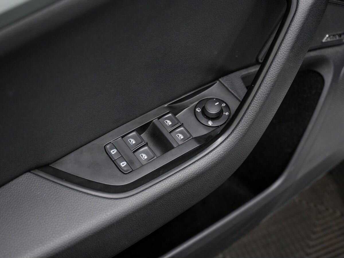 Б/У Шкода Суперб 2018 года. Фото: #15