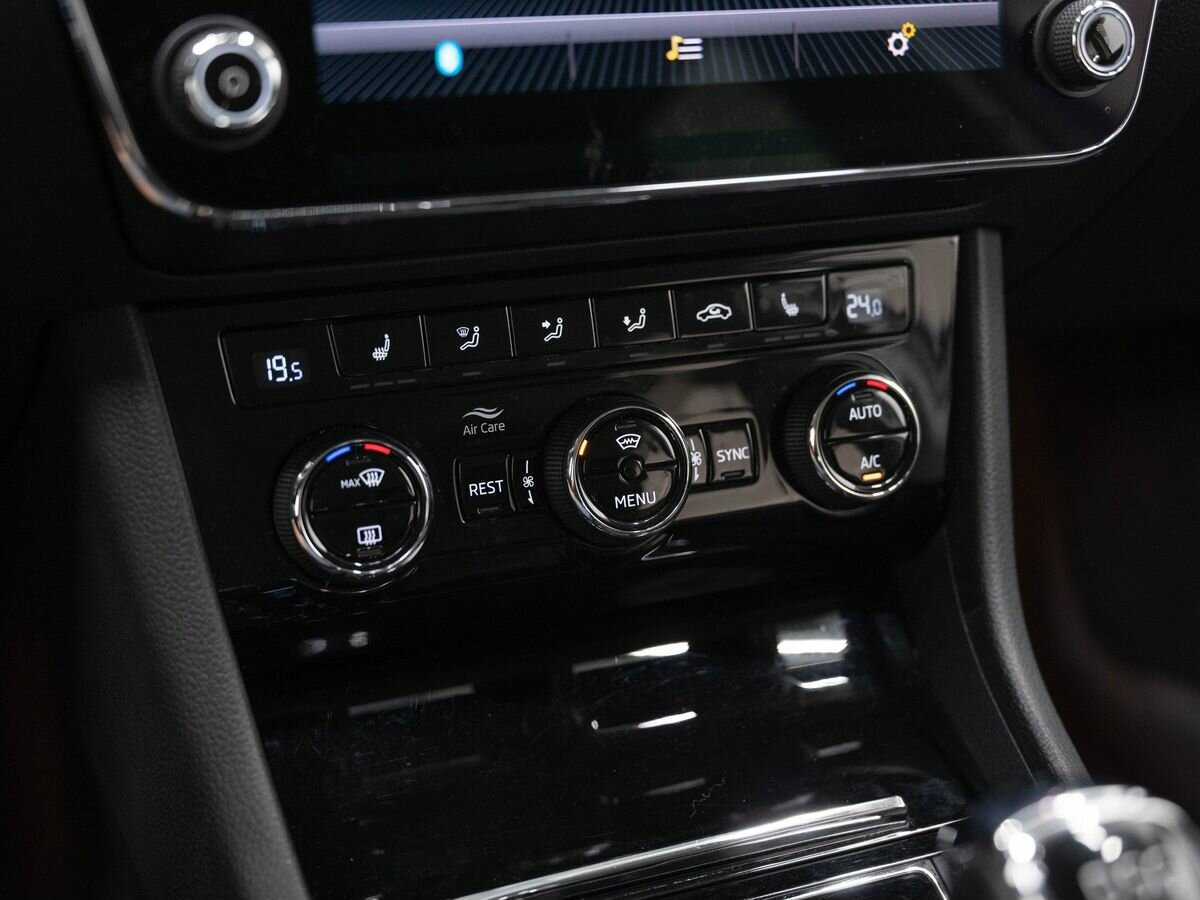 Б/У Шкода Суперб 2018 года. Фото: #21