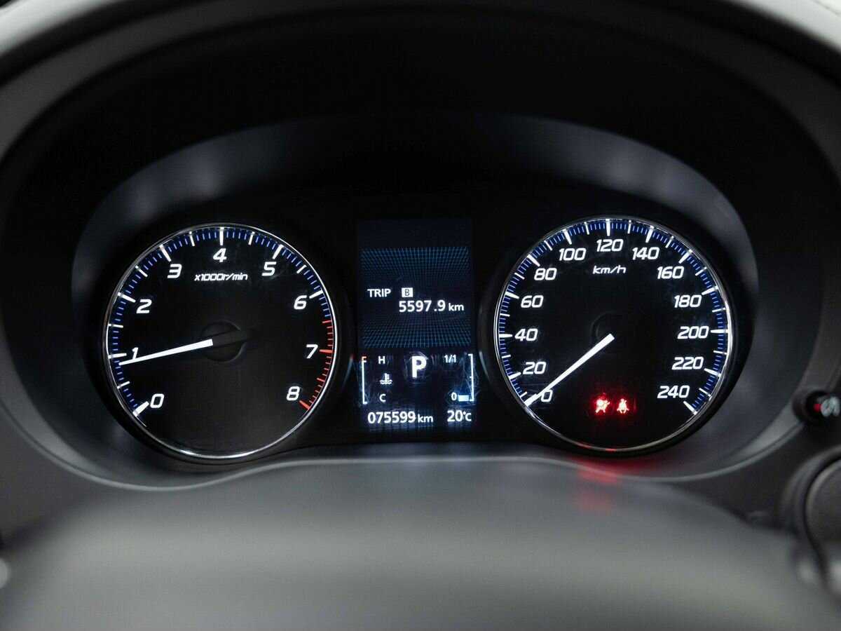 Б/У Митсубиши Оутлэндер 2018 года. Фото: #14