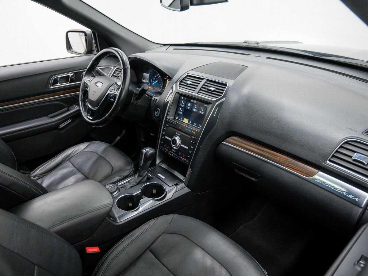 Ford Explorer 2018 года с пробегом. Фото: #6