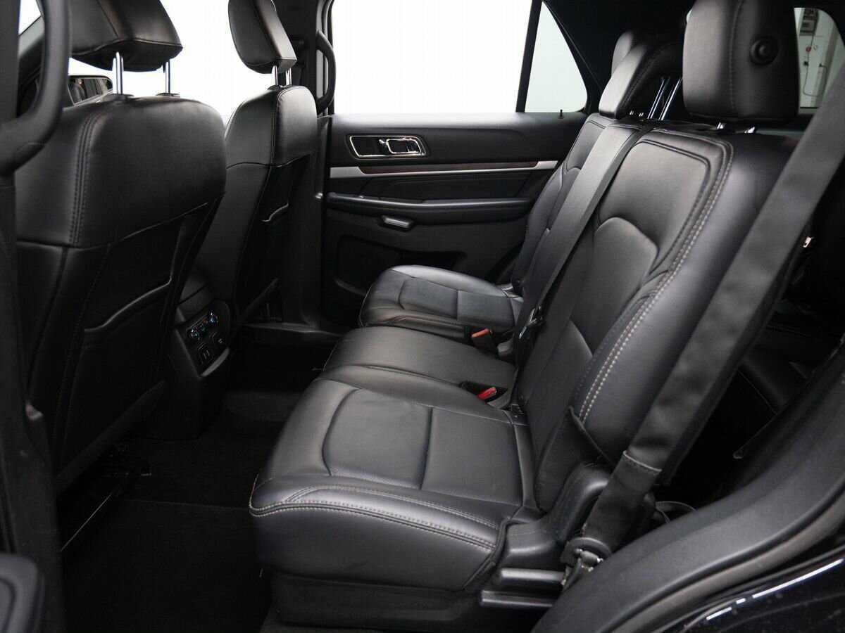 Ford Explorer 2018 года с пробегом. Фото: #8