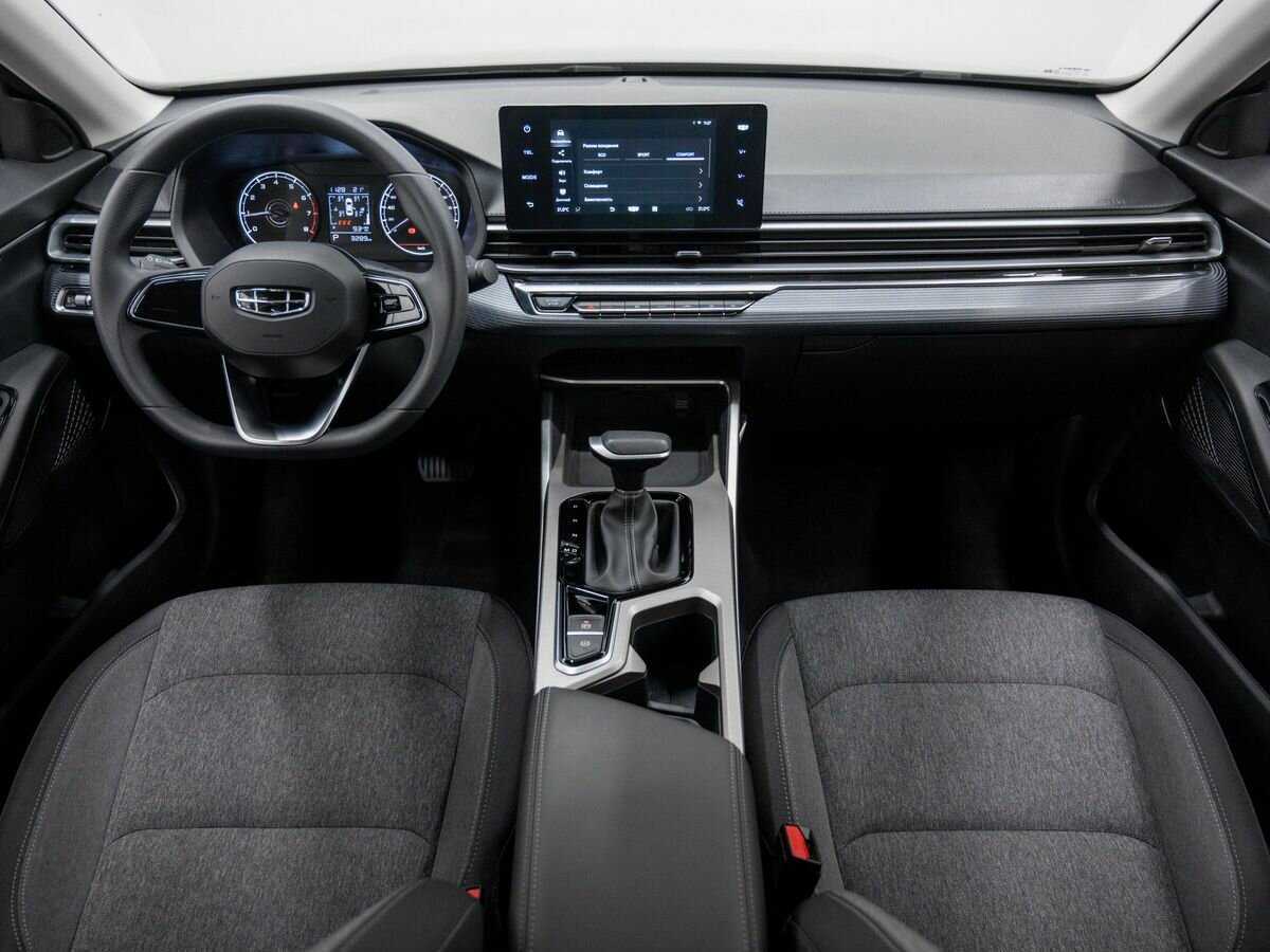 Б/У Джили Эмгранд 2023 года. Фото: #9