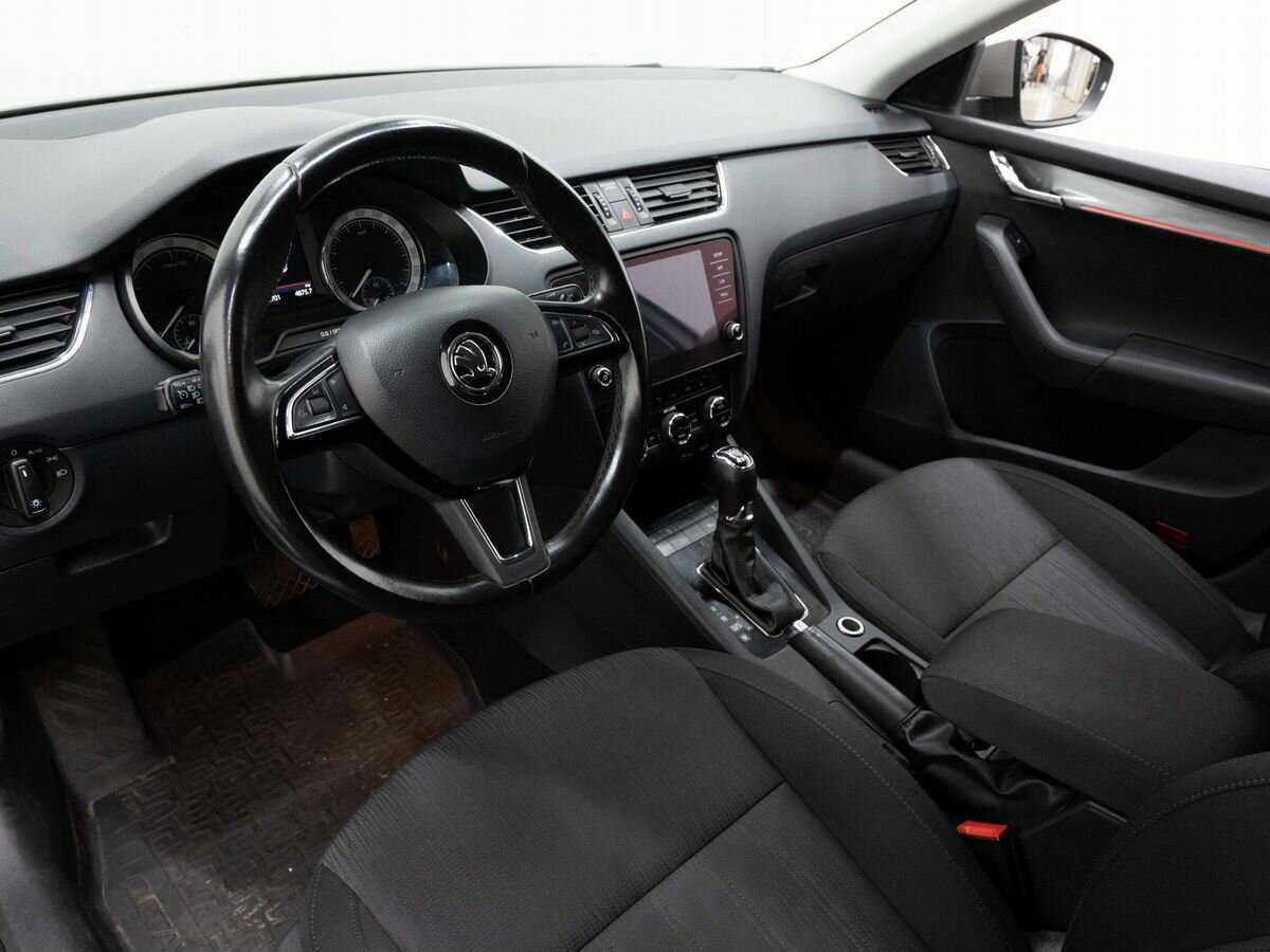 Б/У Шкода Октавия 2017 года. Фото: #6