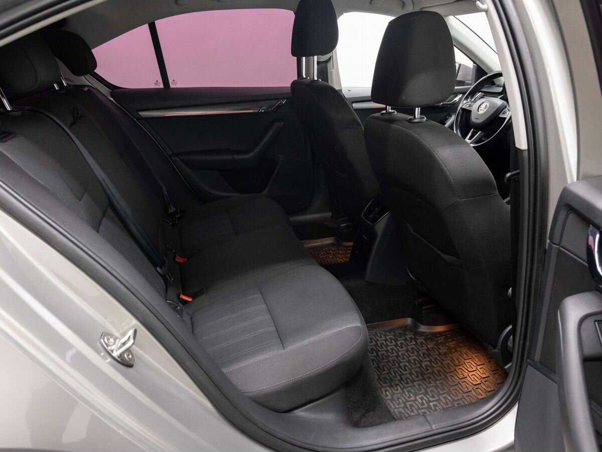 Б/У Шкода Октавия 2017 года. Фото: #9