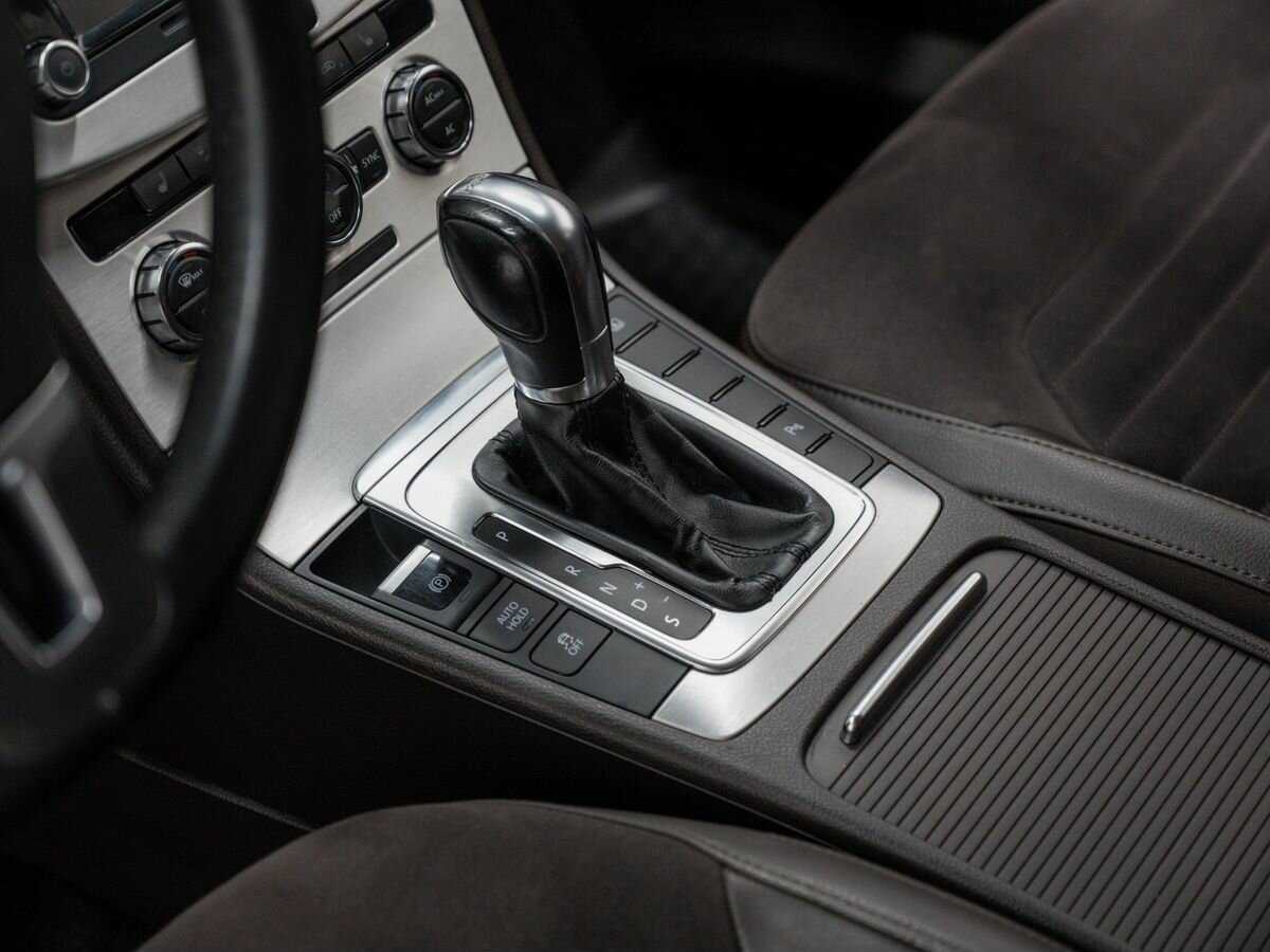 Б/У Фольксваген Пассат 2012 года. Фото: #17