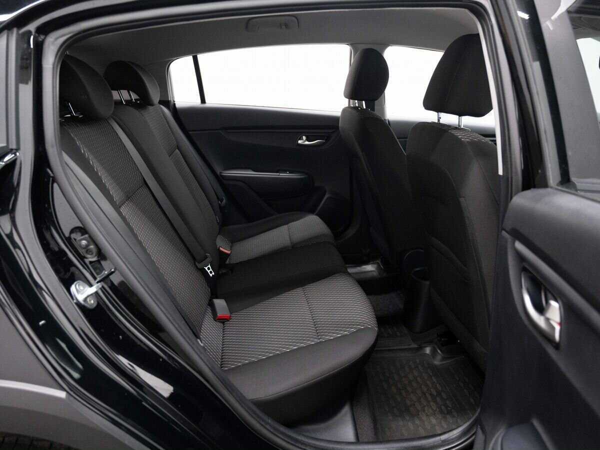 Б/У Киа Рио 2018 года. Фото: #9