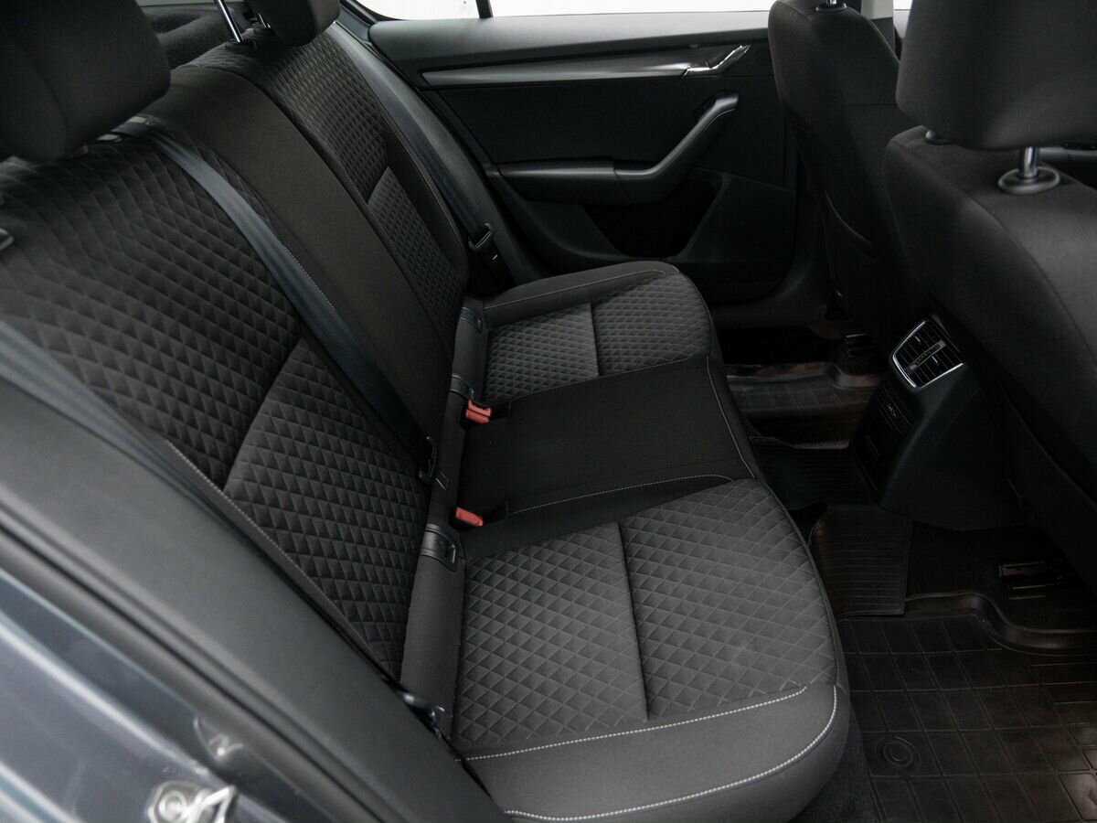 Б/У Шкода Октавия 2017 года. Фото: #8