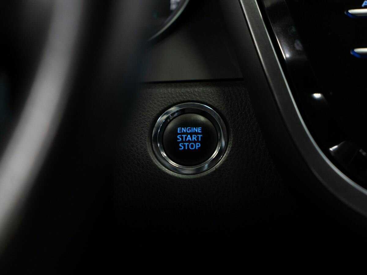 Toyota Camry 2018 года с пробегом. Фото: #12