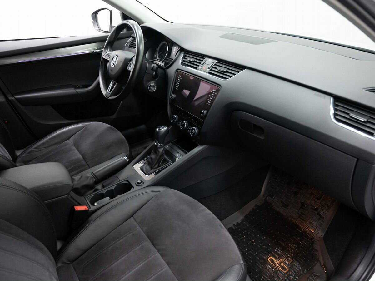 Б/У Шкода Октавия 2017 года. Фото: #10