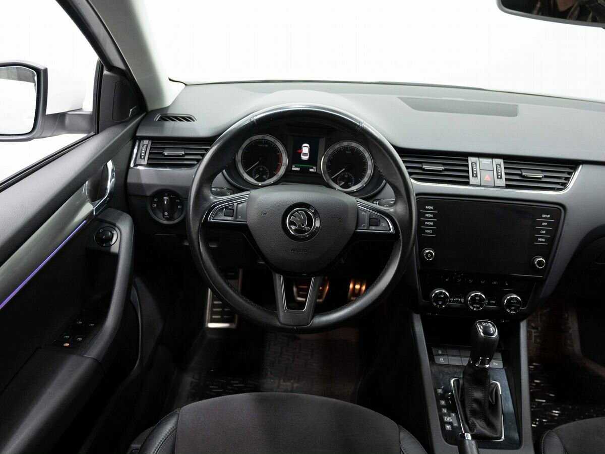 Б/У Шкода Октавия 2017 года. Фото: #14