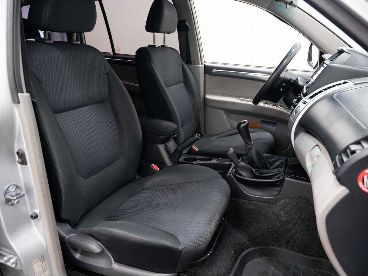 Б/У Митсубиши Паджеро Спорт 2014 года. Фото: #11