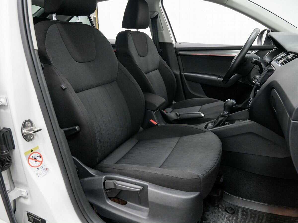 Б/У Шкода Октавия 2018 года. Фото: #7