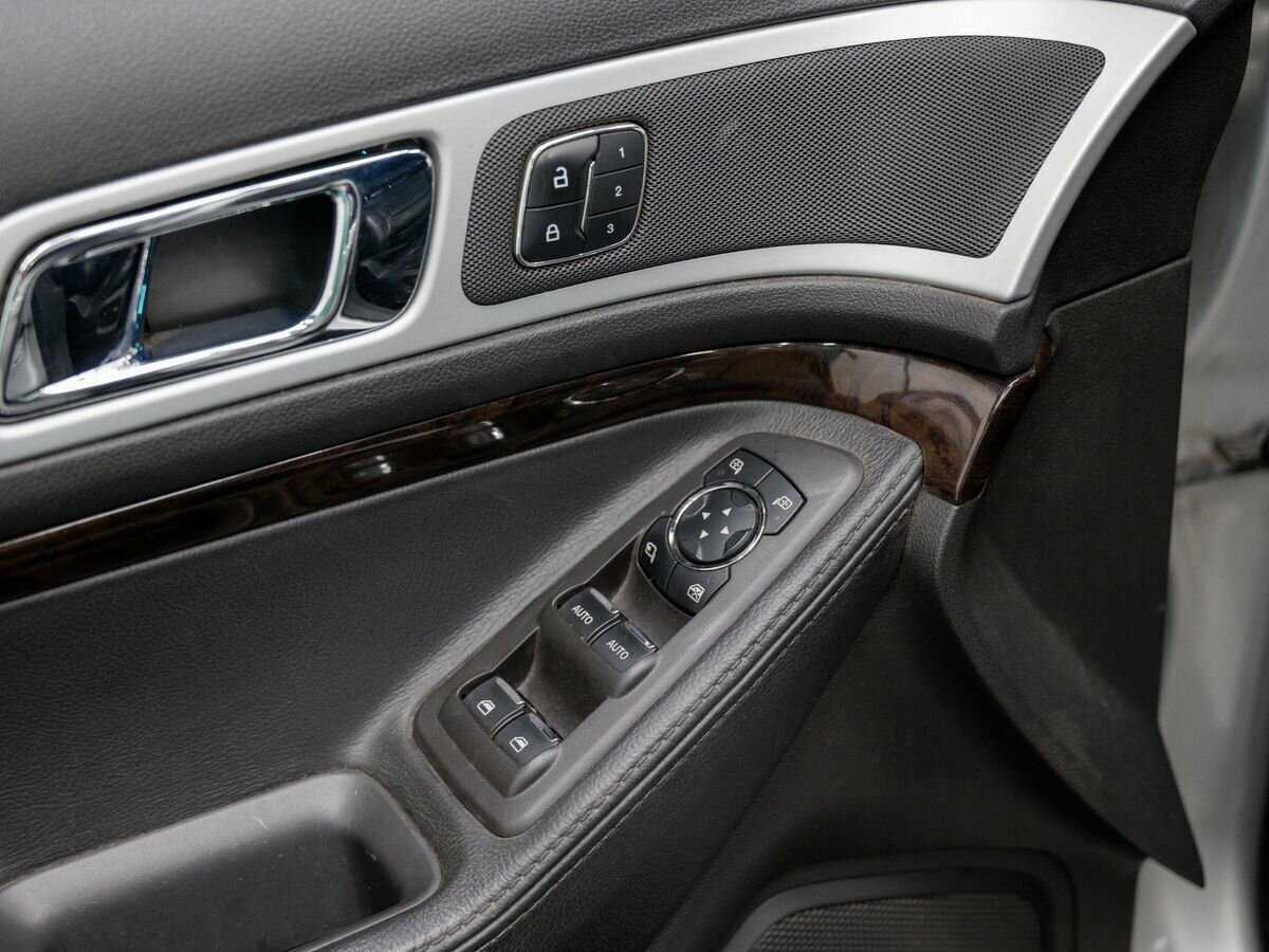 Ford Explorer 2013 года с пробегом. Фото: #15