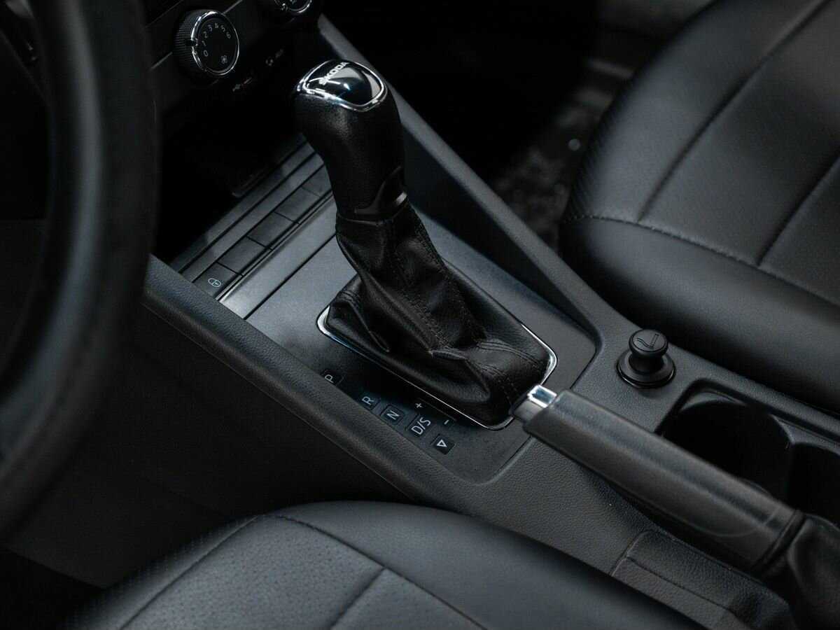 Б/У Шкода Октавия 2017 года. Фото: #16