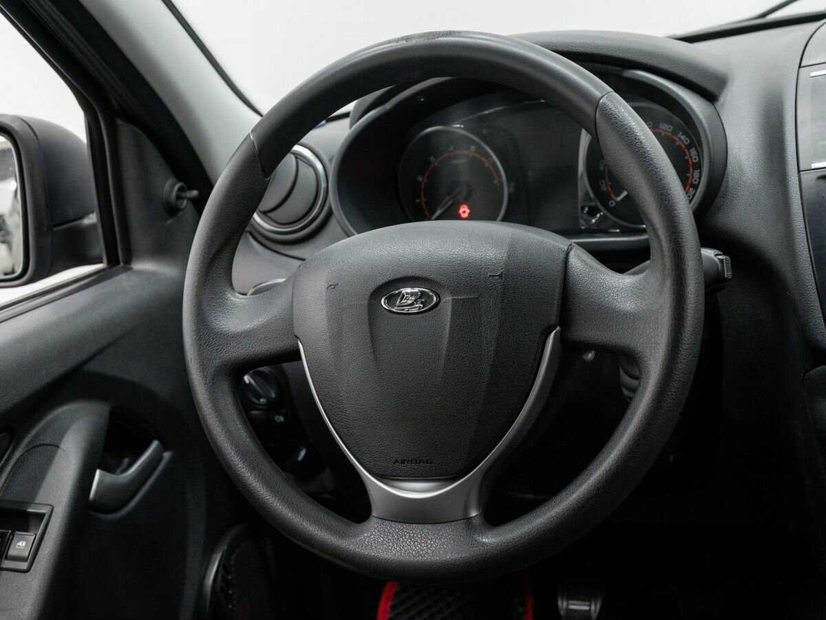 Lada (ВАЗ) Granta 2018 года с пробегом. Фото: #11