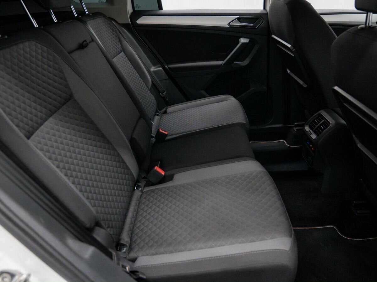 Б/У Фольксваген Тигуан 2018 года. Фото: #8