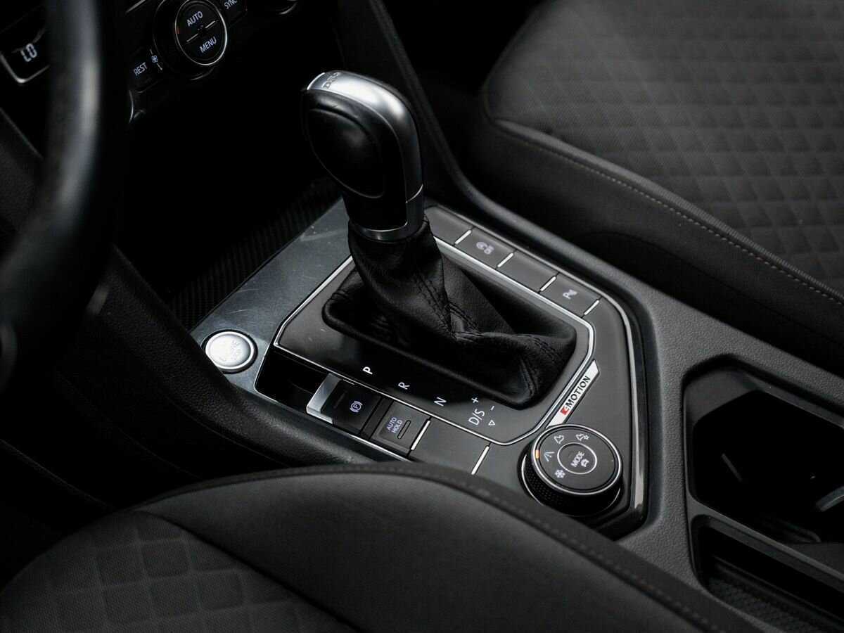 Б/У Фольксваген Тигуан 2018 года. Фото: #19