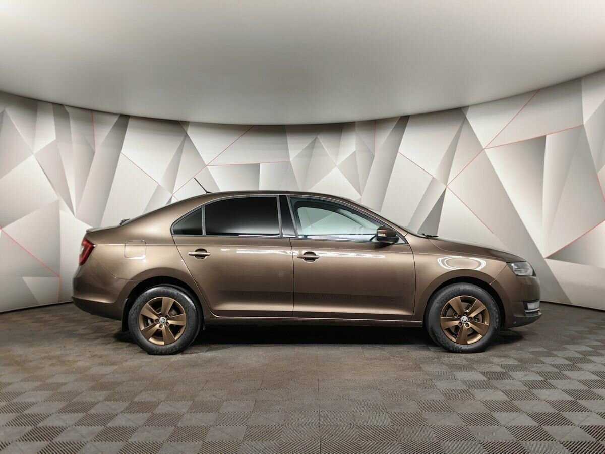 Skoda Rapid 2018 года с пробегом. Фото: #5