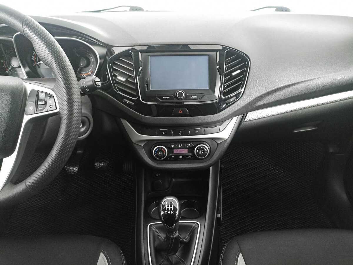 Lada (ВАЗ) Vesta 2017 года с пробегом. Фото: #12