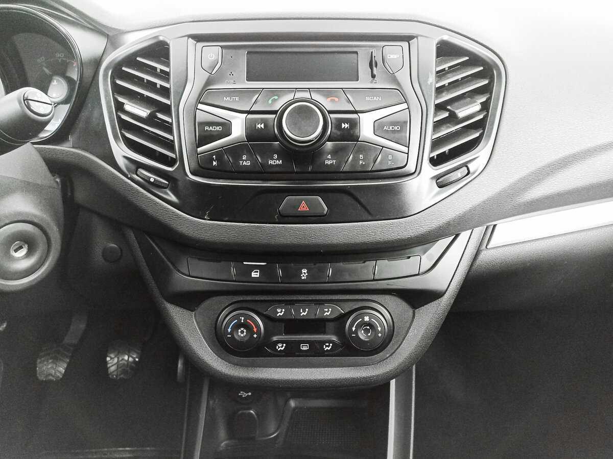 Lada (ВАЗ) Vesta 2015 года с пробегом. Фото: #14