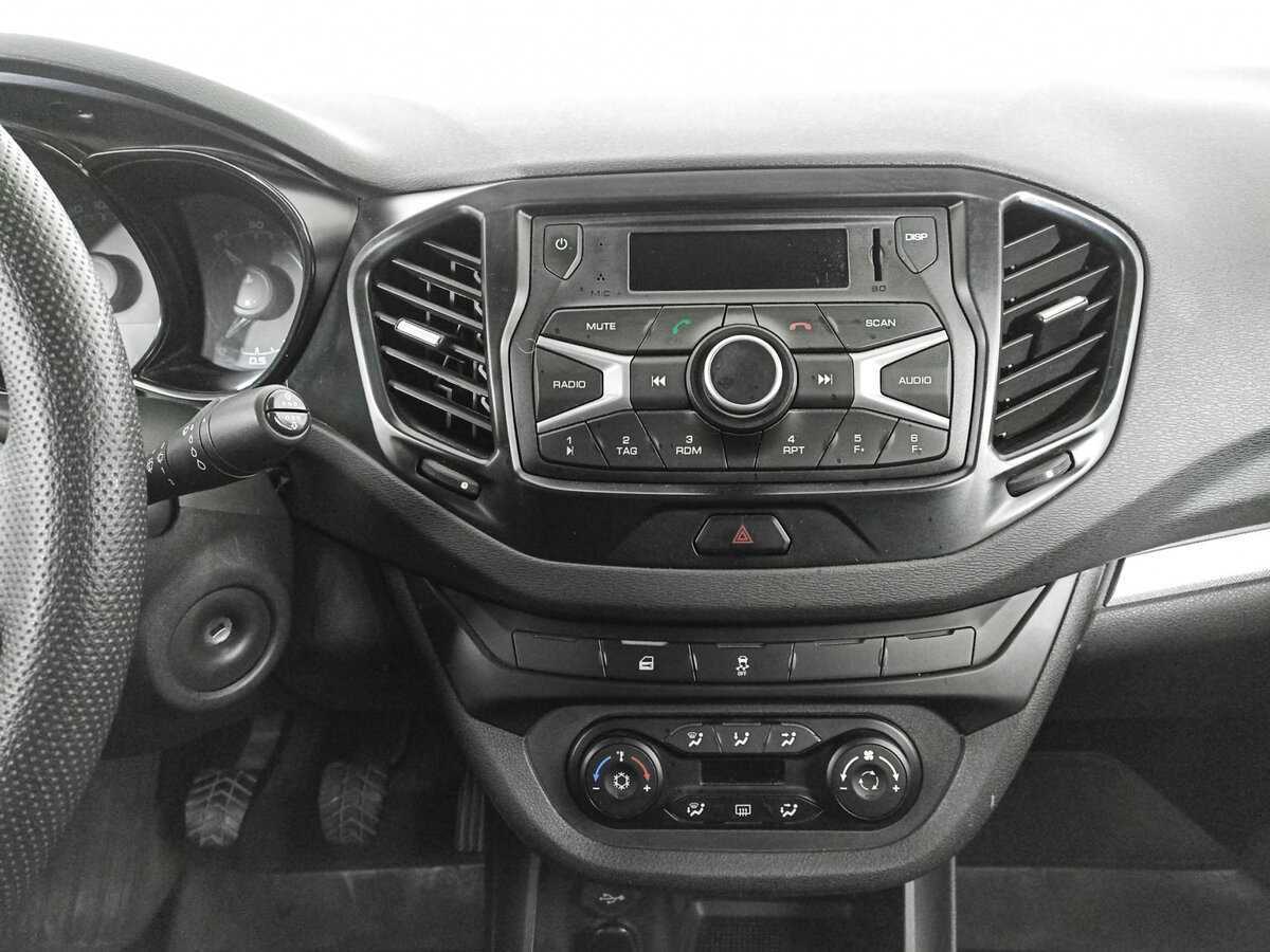 Lada (ВАЗ) Vesta 2017 года с пробегом. Фото: #14