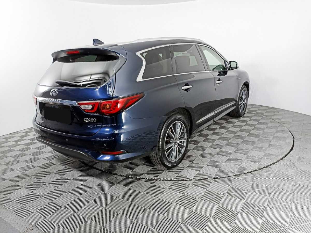 Infiniti QX60 2018 года с пробегом. Фото: #4