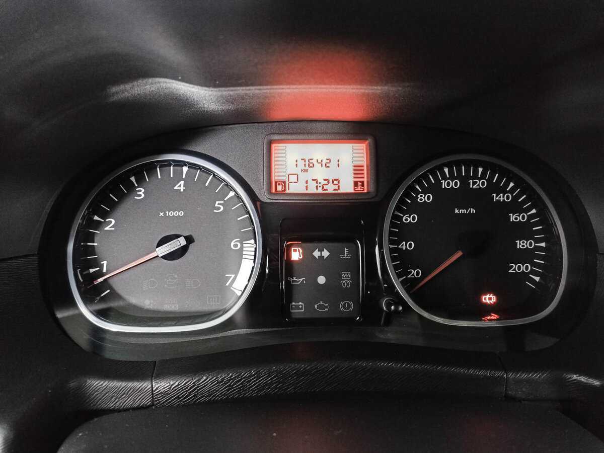 Renault Duster 2012 года с пробегом. Фото: #10