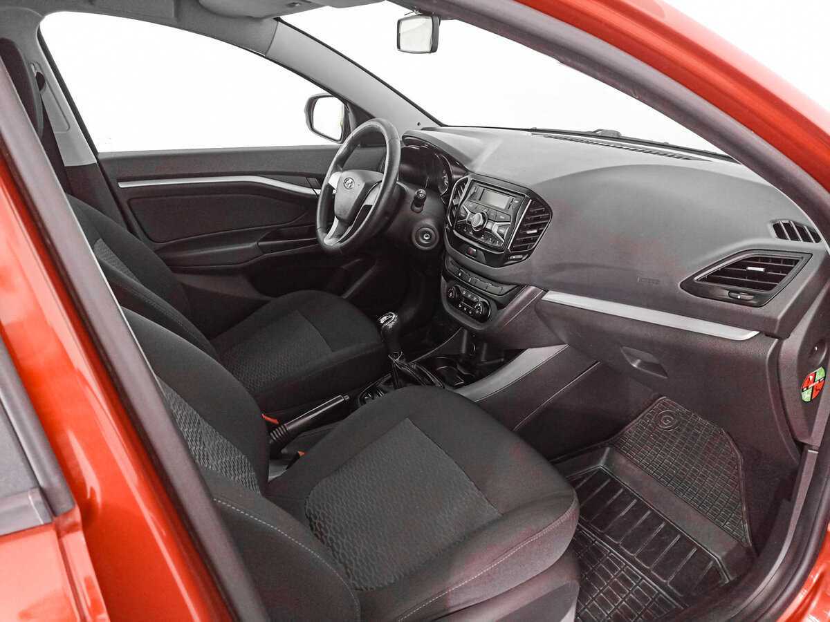 Lada (ВАЗ) Vesta 2017 года с пробегом. Фото: #8