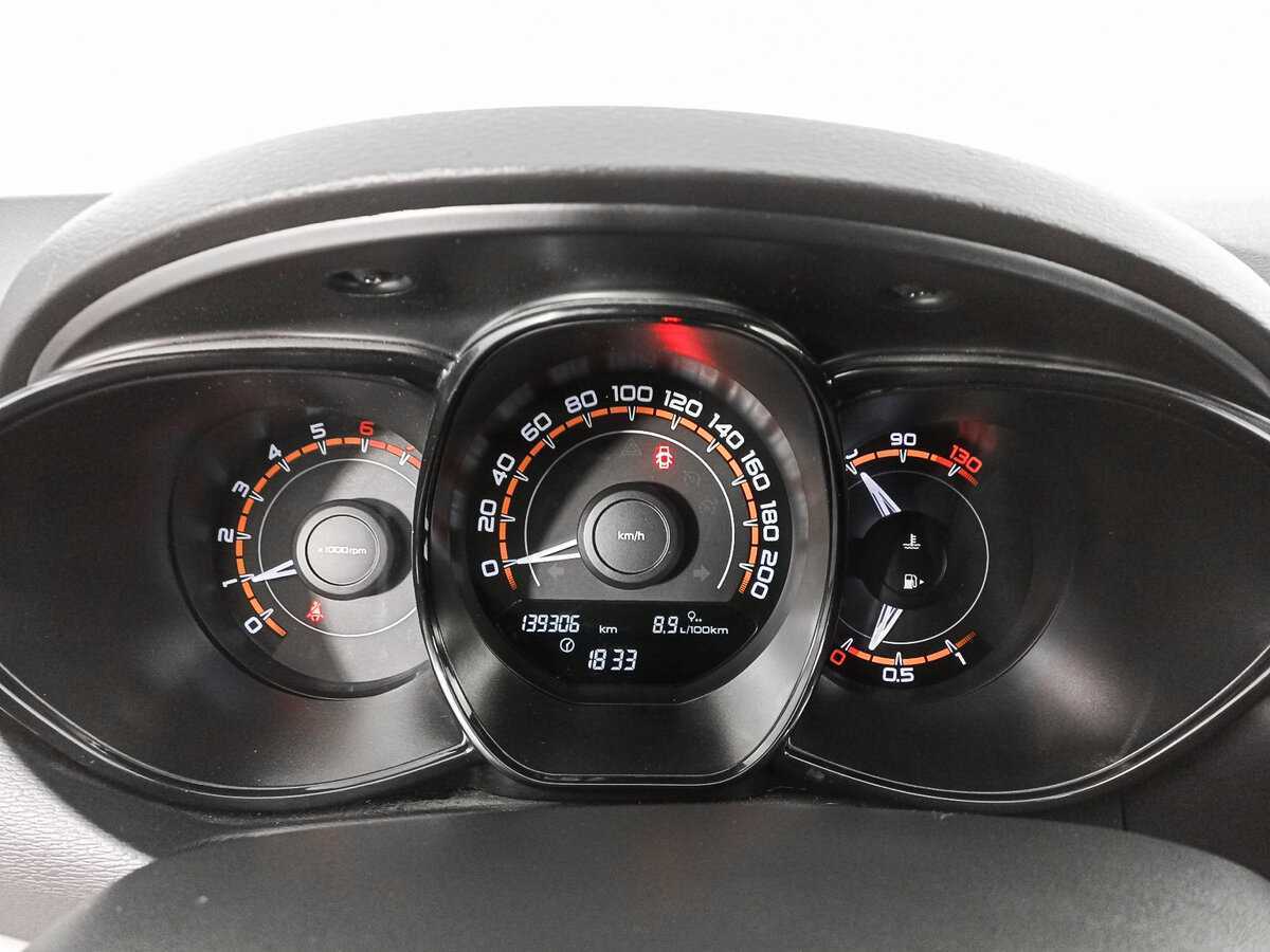 Lada (ВАЗ) Vesta 2018 года с пробегом. Фото: #10