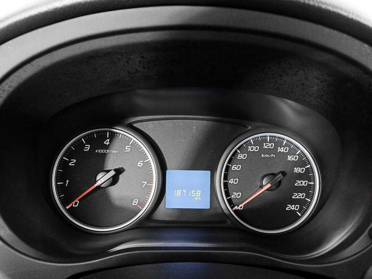 Б/У Митсубиши Оутлэндер 2014 года. Фото: #6