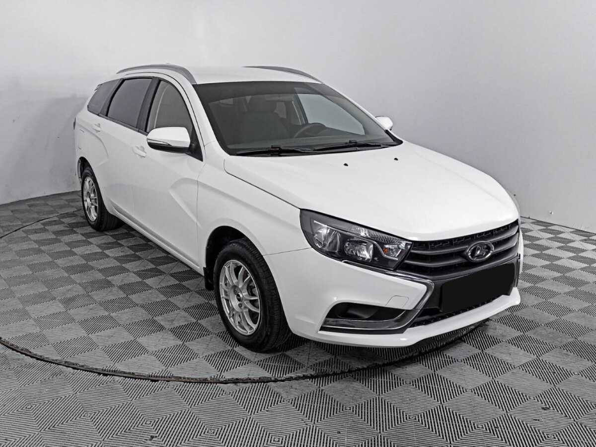 Lada (ВАЗ) Vesta 2021 года с пробегом. Фото: #2