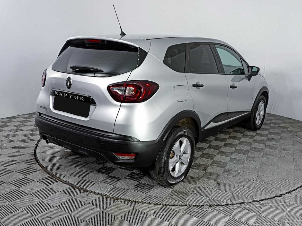 Б/У Рено Каптюр 2020 года. Фото: #4