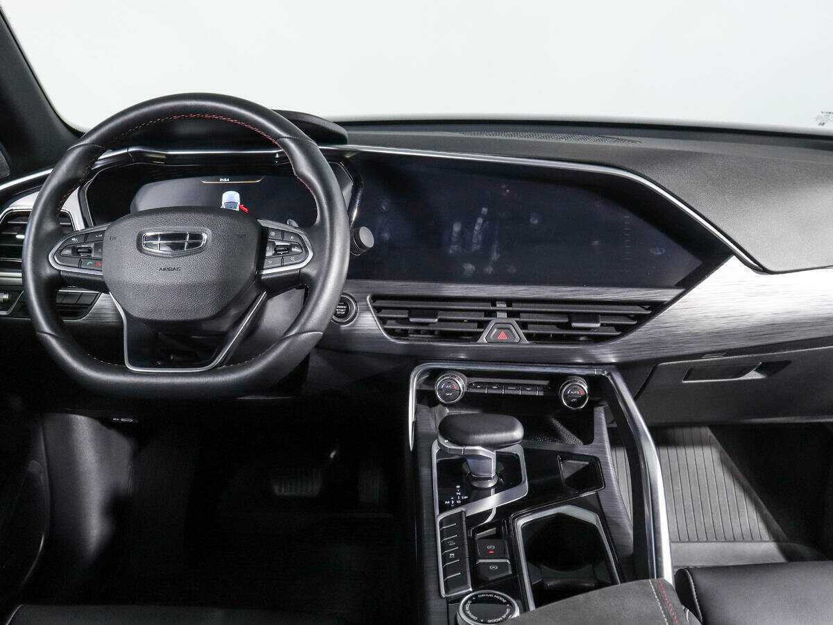 Geely Tugella 2022 года с пробегом. Фото: #10