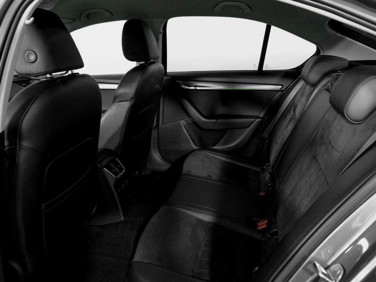 Б/У Шкода Октавия 2018 года. Фото: #9