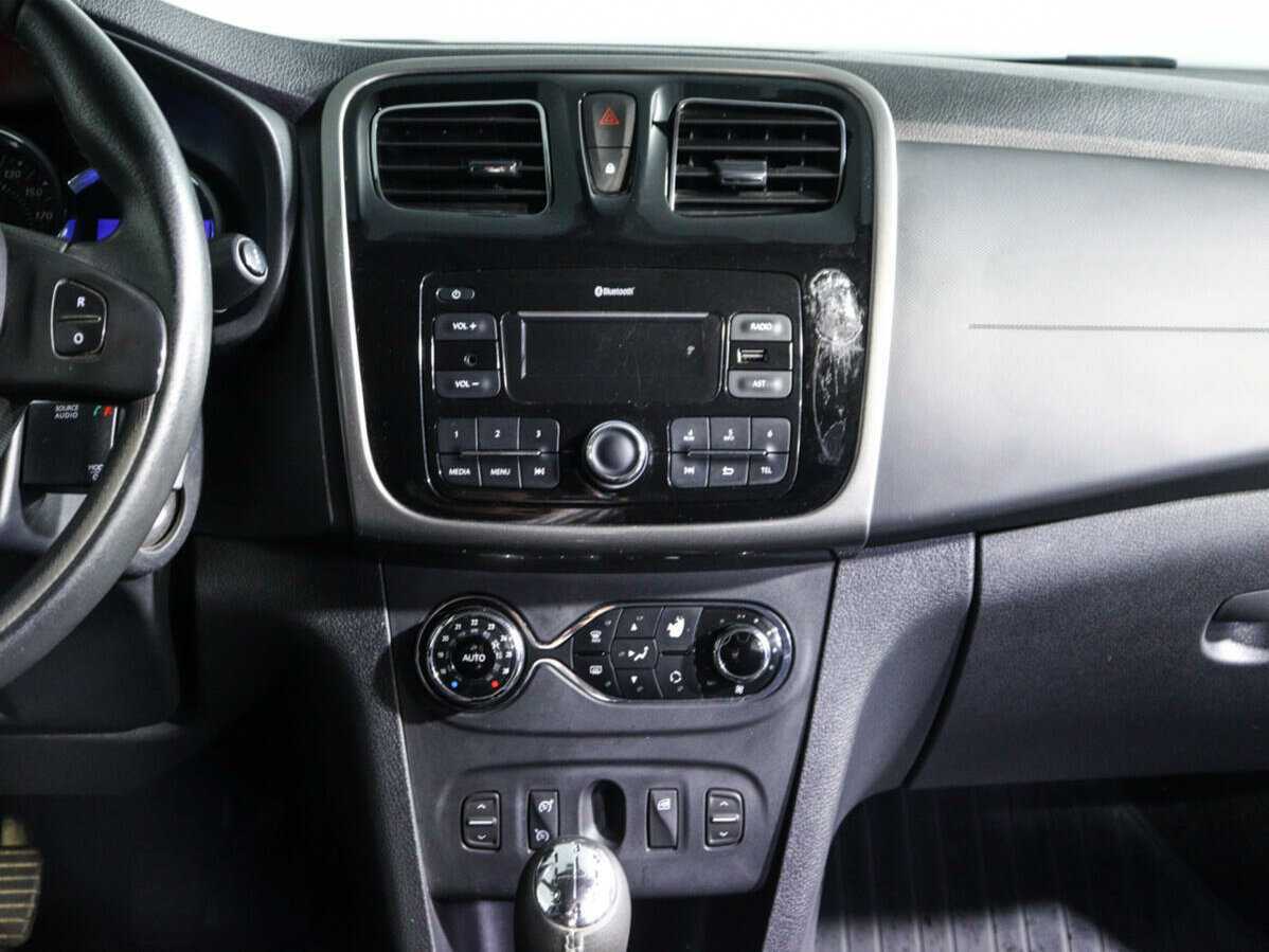 Б/У Рено Сандеро 2018 года. Фото: #10