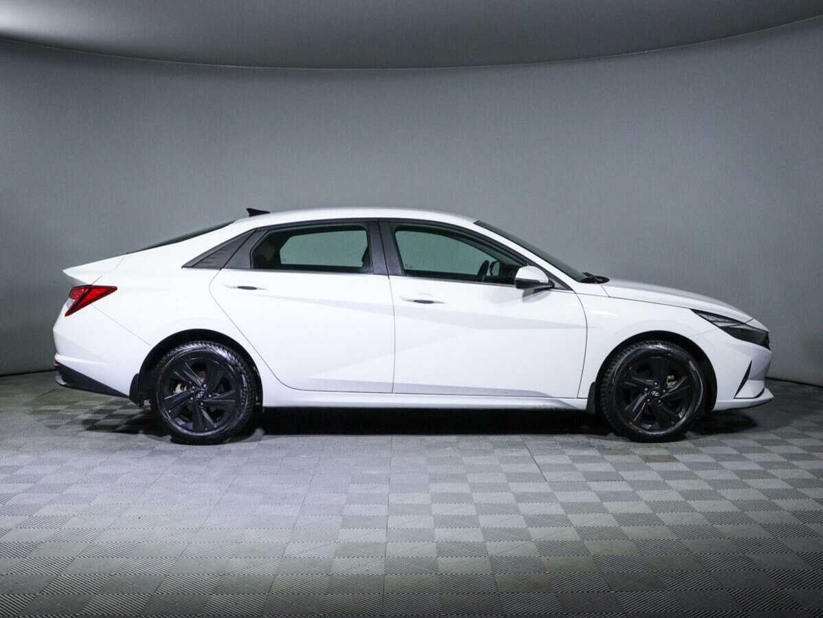 Б/У Хендай Елантра 2021 года. Фото: #3