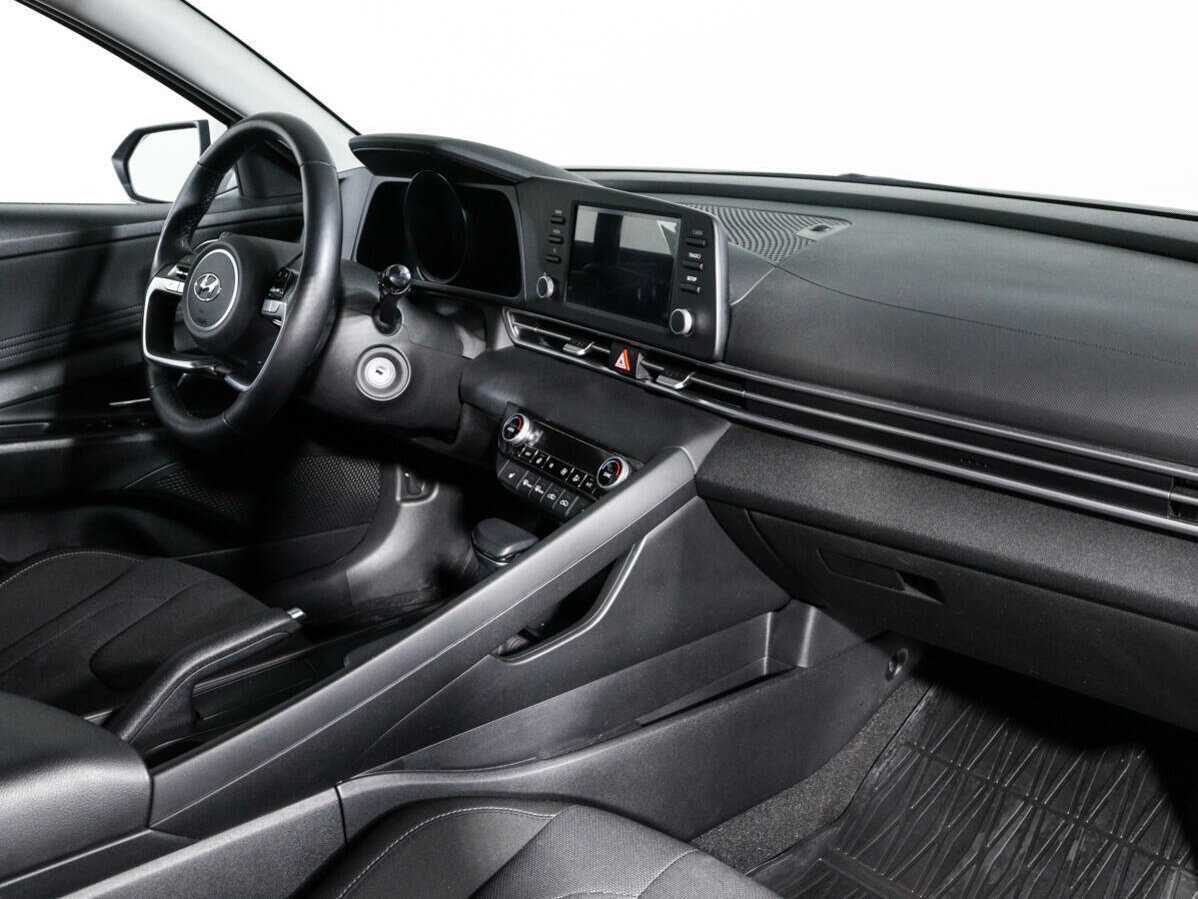 Б/У Хендай Елантра 2021 года. Фото: #8