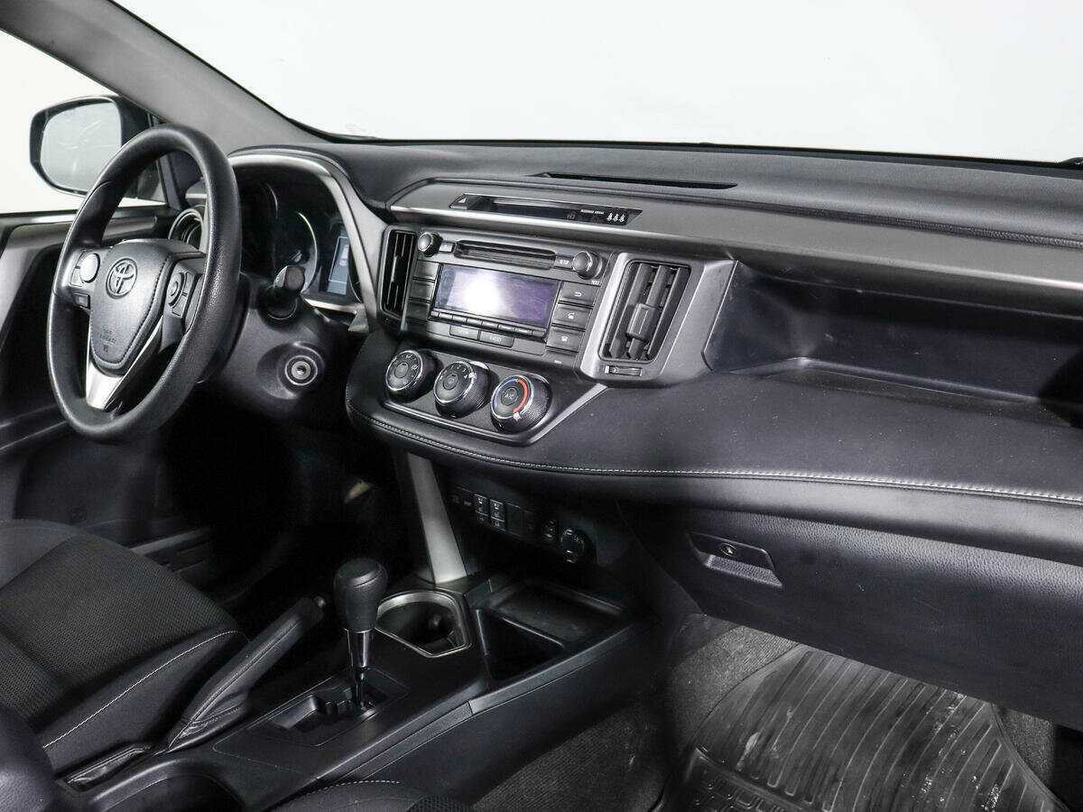 Б/У Тойота Рав4 2016 года. Фото: #8