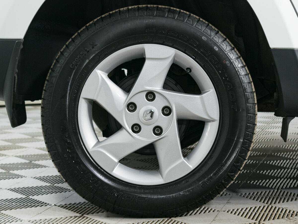 Б/У Рено Дастер 2017 года. Фото: #17